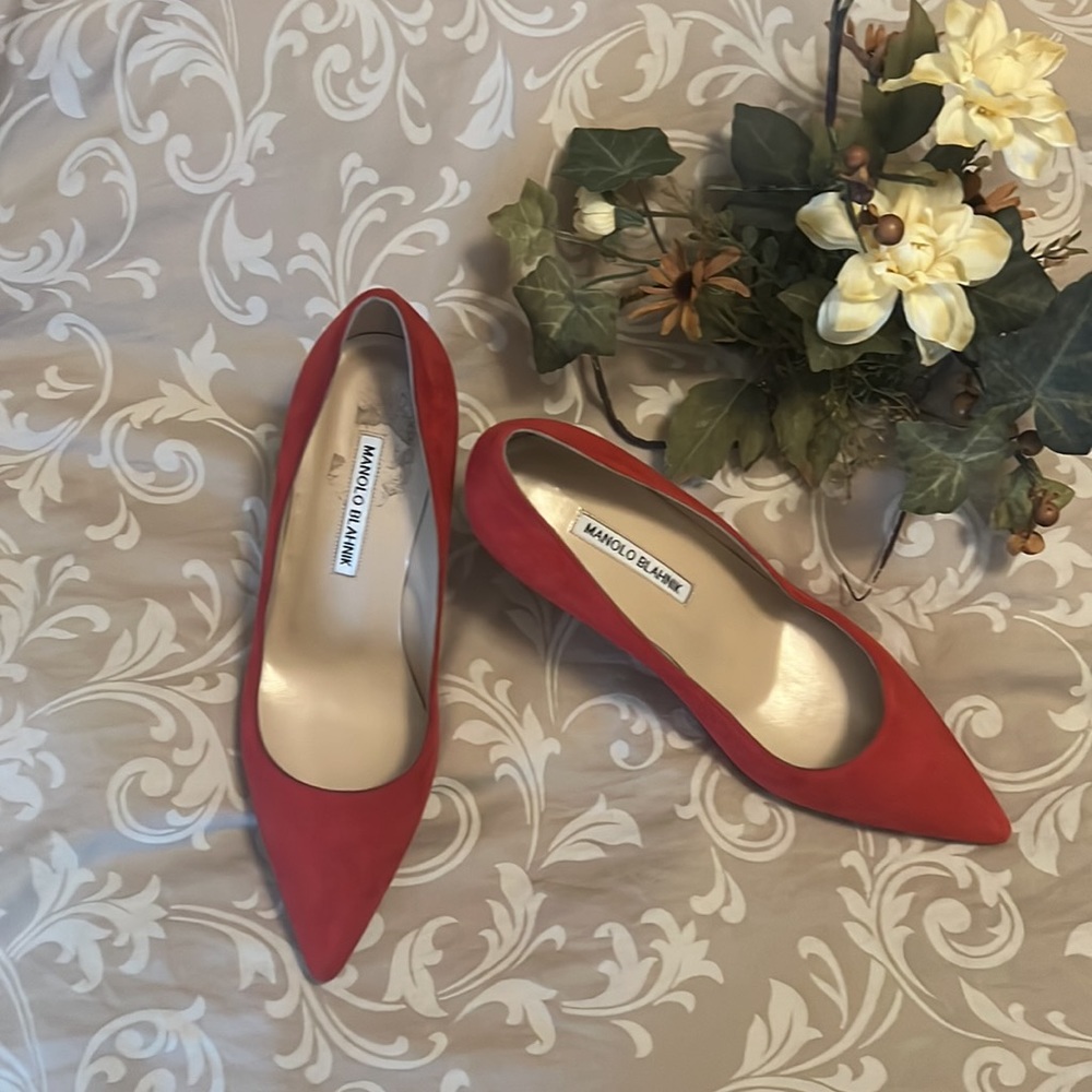 Manolo Blahnik BB 70 Bright Red Suede pointed toe Pumps mismatched size - Picture 2 of 8